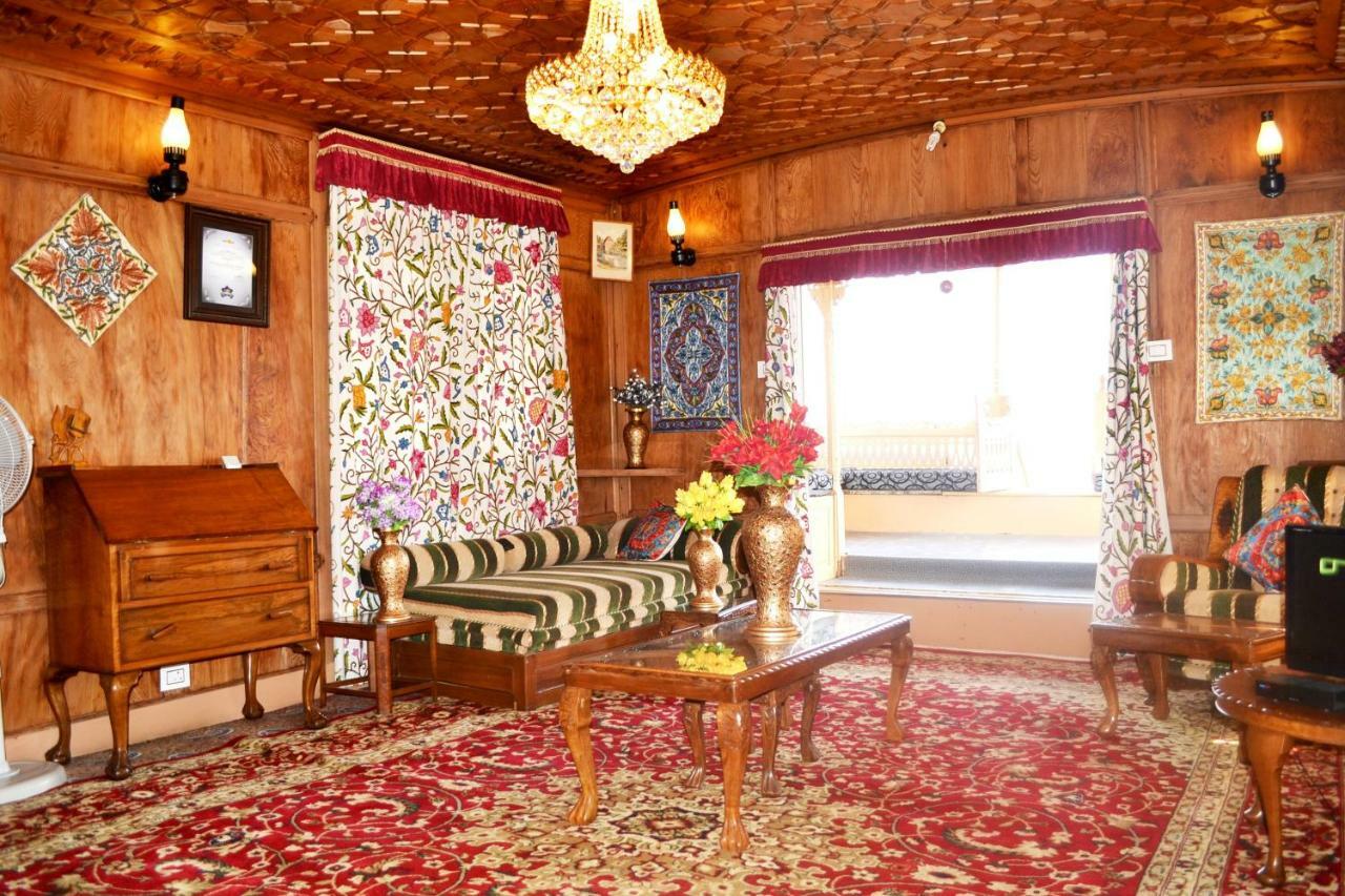 Peacock Houseboats Hotel Srinagar  Exterior photo