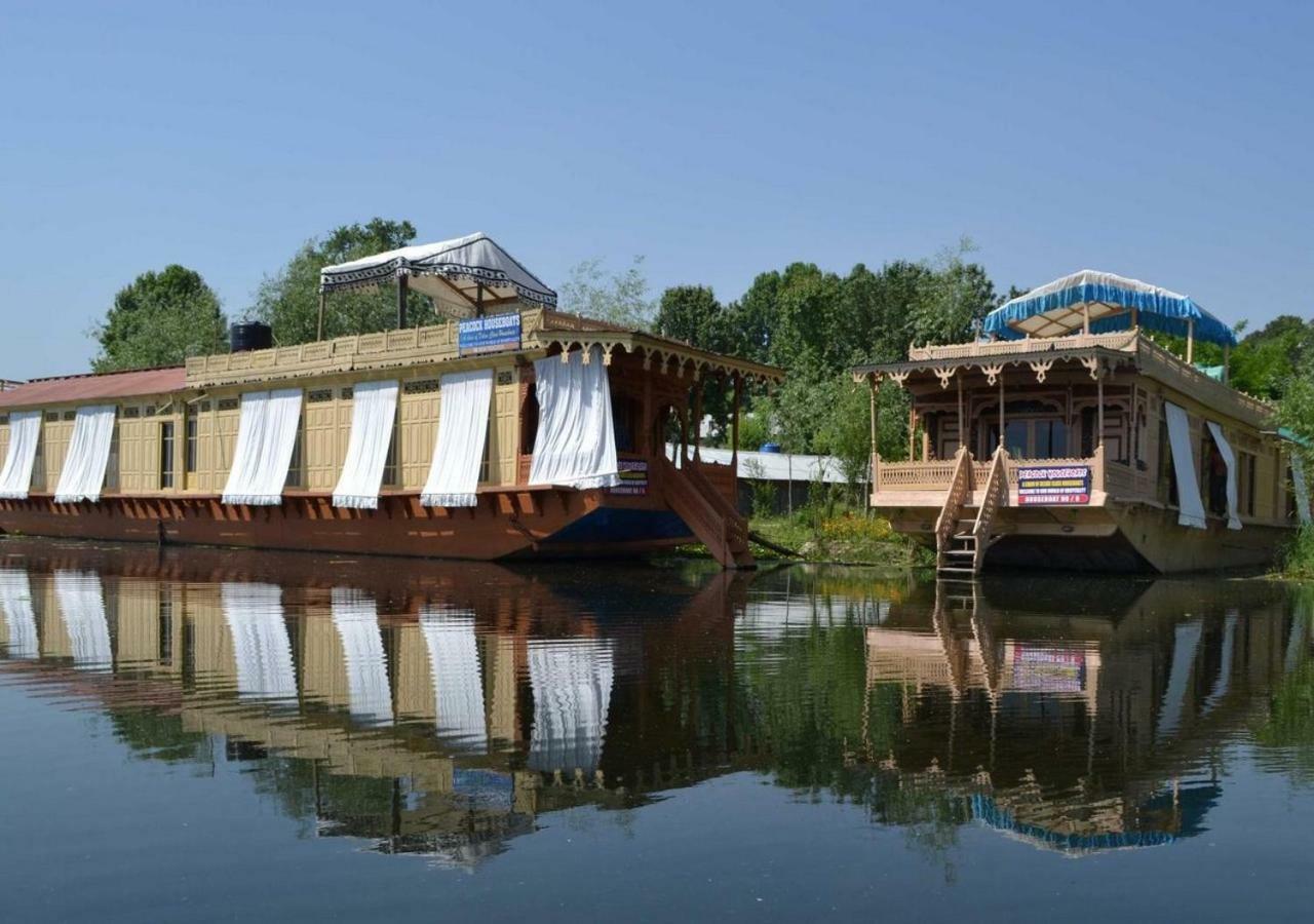 Peacock Houseboats Hotel Srinagar  Exterior photo